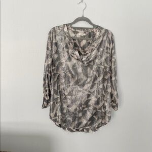 Women's Geometric Print Top - Gray